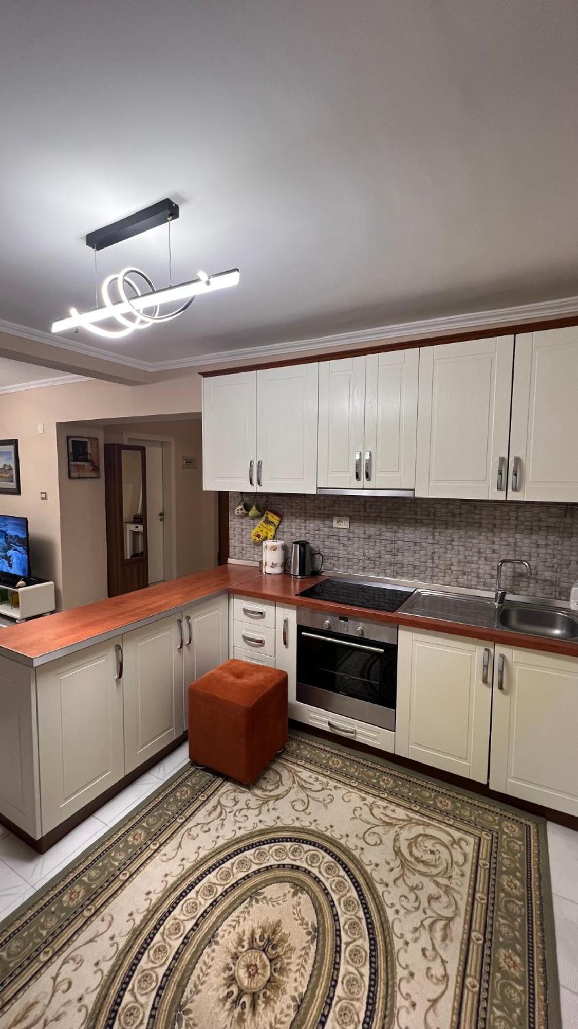 Bright & Roomy Center * Tirana