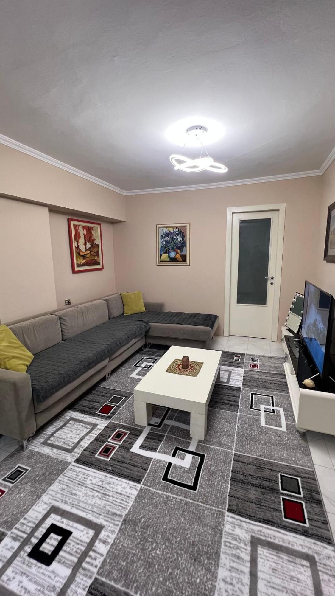 Bright & Roomy Center *
