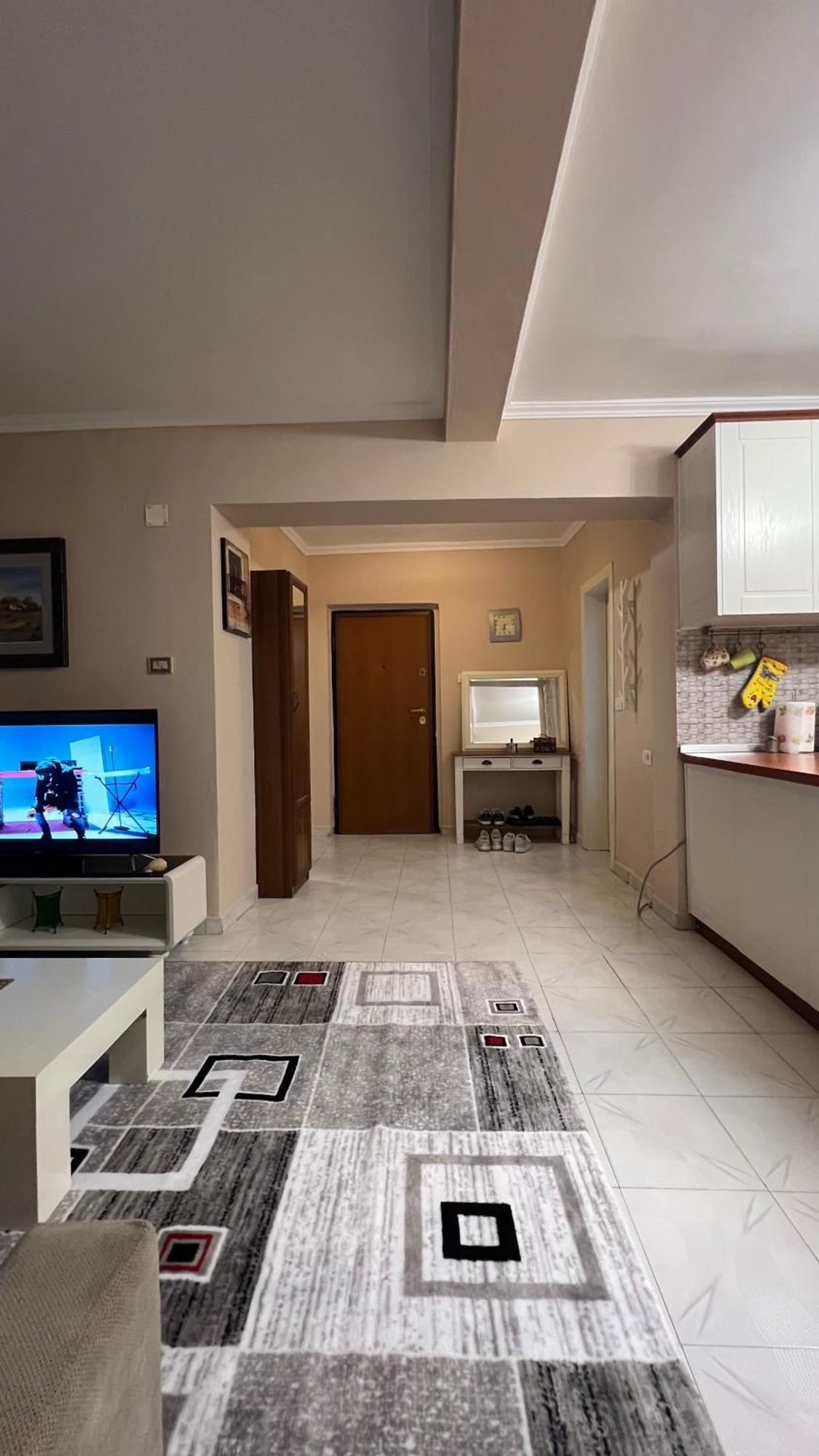 Bright & Roomy Center *